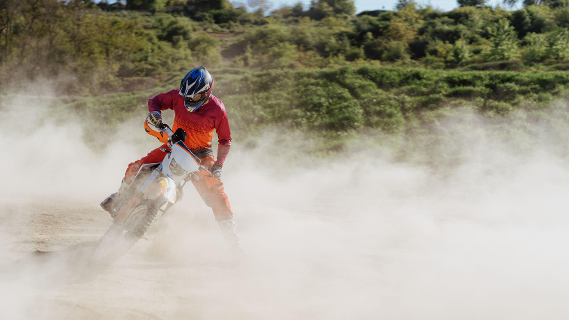 Descubra com Teciomar Ábila como a tecnologia eleva a performance e a segurança em esportes radicais motorizados.