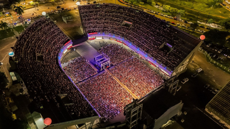 Gigante do entretenimento: 2025 foi o maior ano de Whindersson Nunes nos palcos Whindersson Nunes fez história em 2025, consolidando o maior ano de sua carreira nos palcos com a Non Stop. (Créditos: Kelvin Santos)