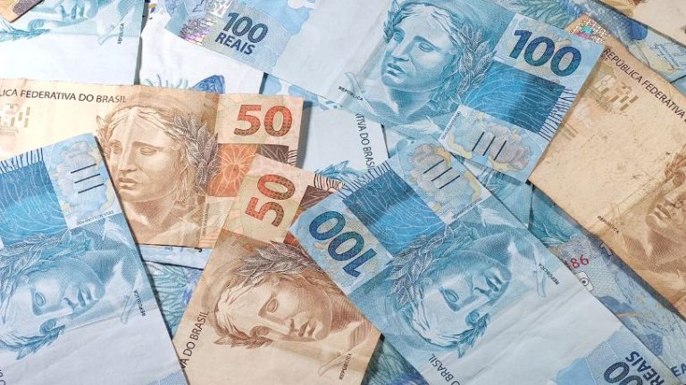 Influenciadores e Deputado Receberam Propostas Milionárias para Defender o Banco Master